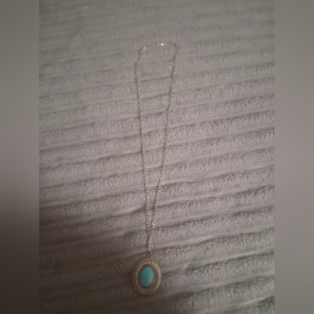 Silver and Turquoise Western Style Pendant Necklace